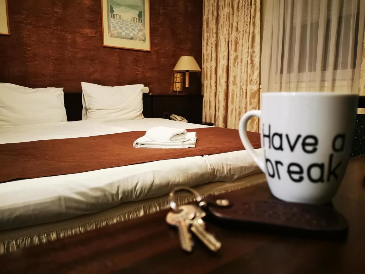 Garni Hotel Oasis Belgrad Dış mekan fotoğraf