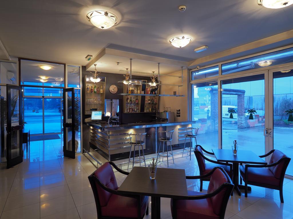 Garni Hotel Oasis Belgrad Dış mekan fotoğraf
