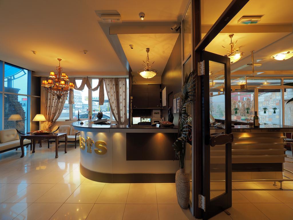 Garni Hotel Oasis Belgrad Dış mekan fotoğraf