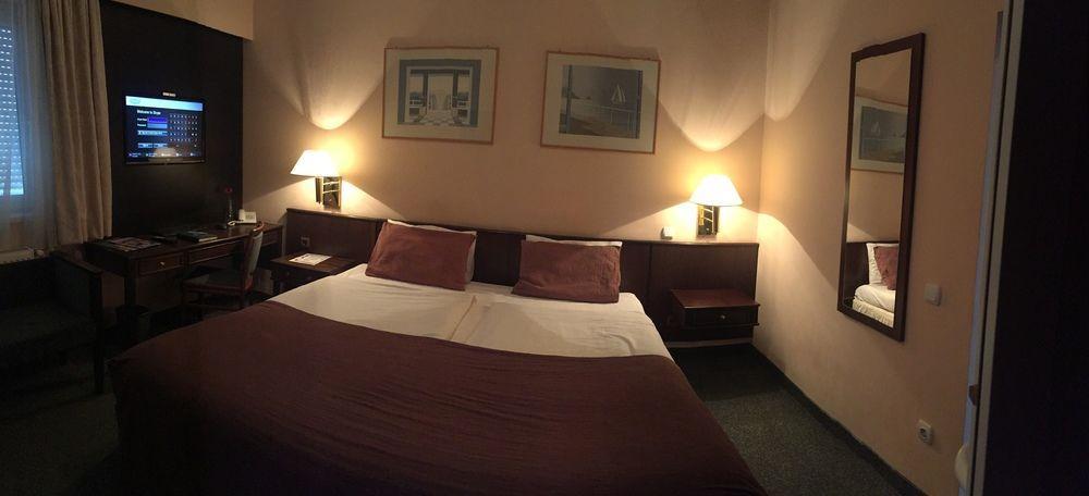 Garni Hotel Oasis Belgrad Dış mekan fotoğraf