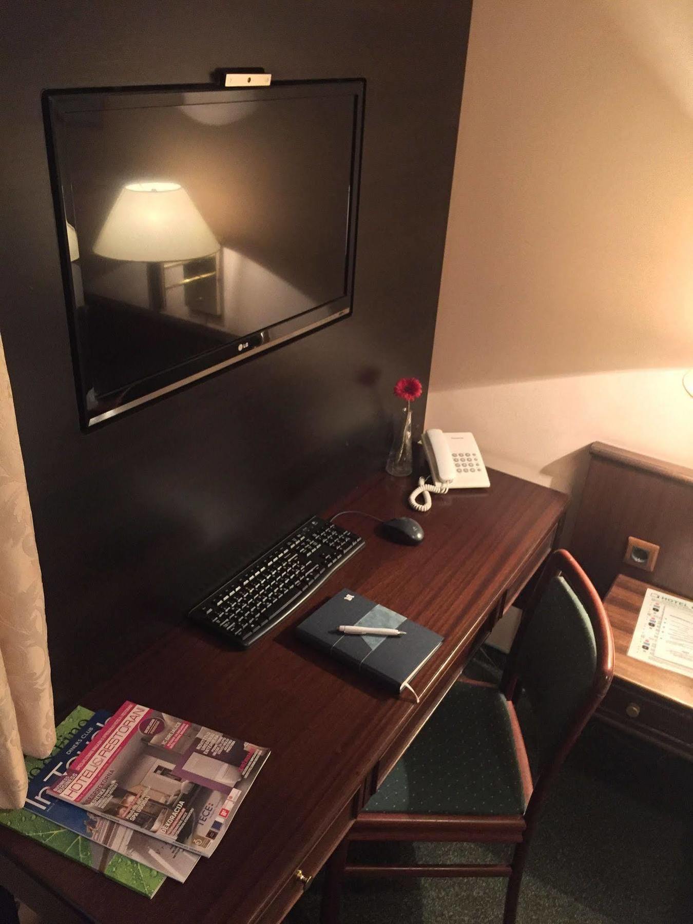 Garni Hotel Oasis Belgrad Dış mekan fotoğraf