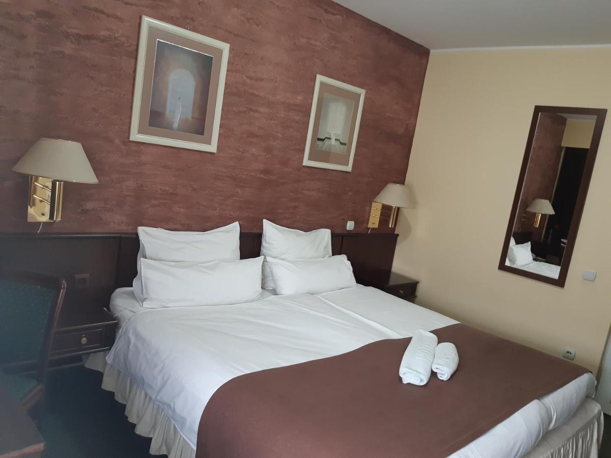 Garni Hotel Oasis Belgrad Dış mekan fotoğraf